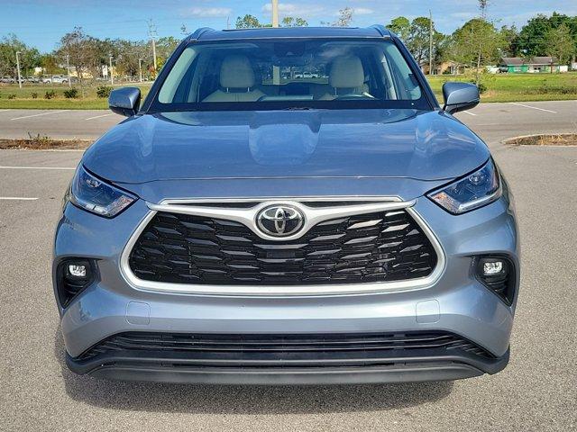 used 2021 Toyota Highlander car, priced at $30,375