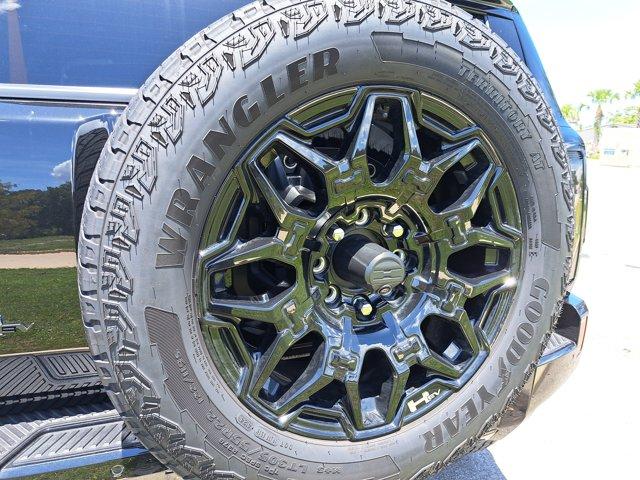 used 2025 GMC HUMMER EV SUV car, priced at $81,454