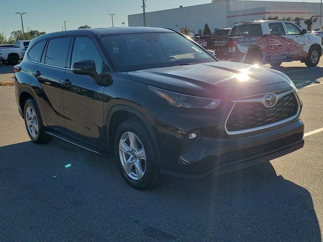 used 2022 Toyota Highlander car, priced at $31,993