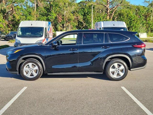 used 2022 Toyota Highlander car, priced at $31,993