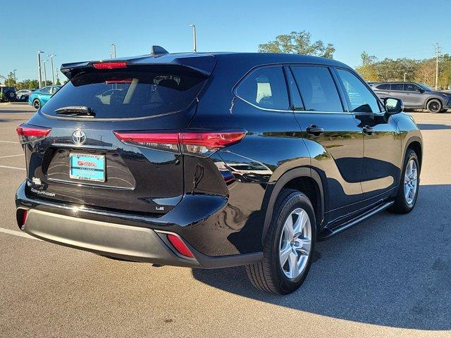 used 2022 Toyota Highlander car, priced at $31,993