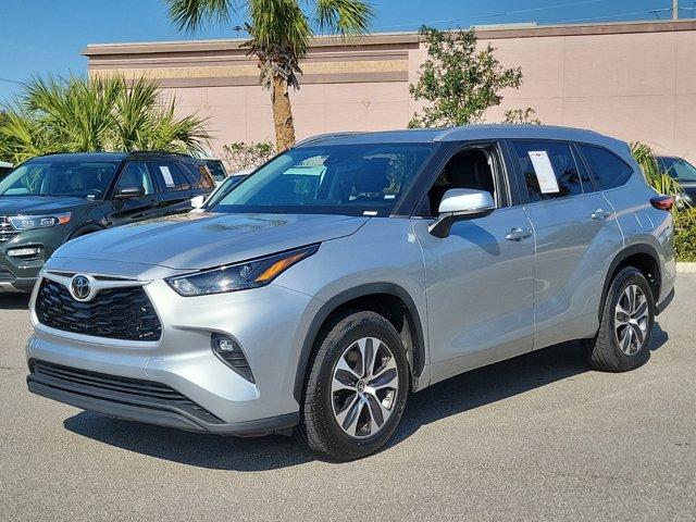 used 2023 Toyota Highlander car, priced at $36,333