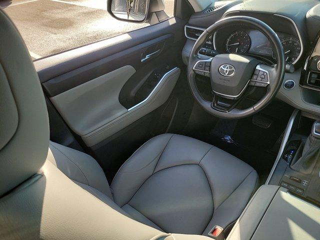 used 2020 Toyota Highlander car, priced at $28,493