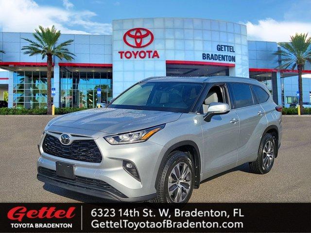 used 2020 Toyota Highlander car, priced at $28,493