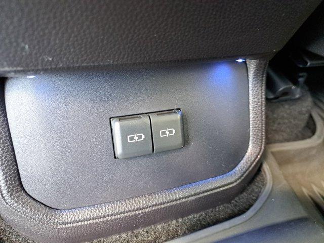 used 2025 Toyota Highlander Hybrid car, priced at $47,634