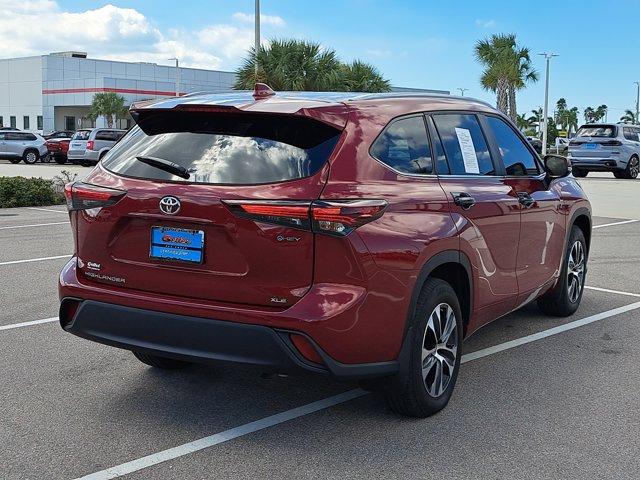 used 2025 Toyota Highlander Hybrid car, priced at $47,634