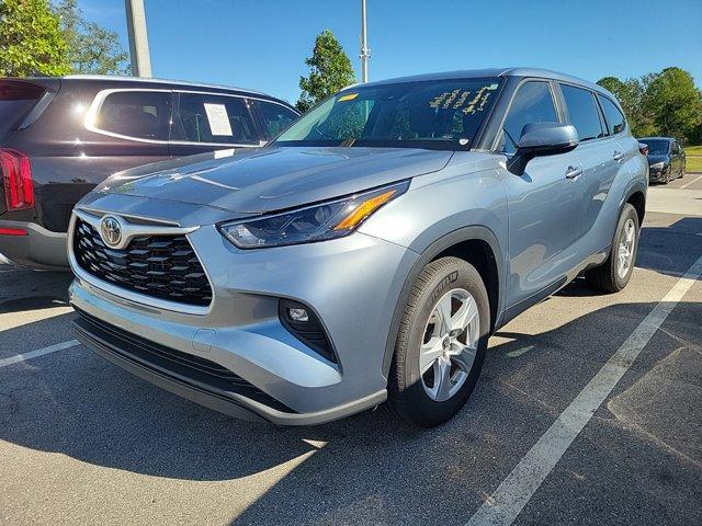 used 2023 Toyota Highlander car, priced at $35,993