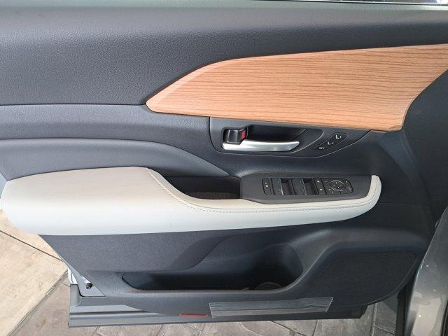 new 2026 Toyota Grand Highlander car, priced at $60,447