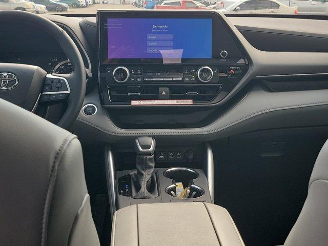 new 2026 Toyota Highlander car