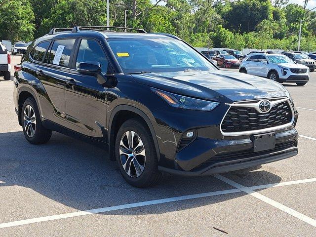 used 2023 Toyota Highlander car, priced at $36,709