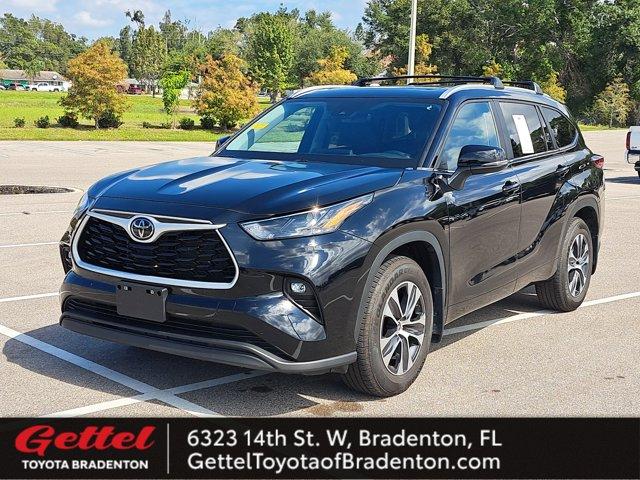 used 2023 Toyota Highlander car, priced at $36,709
