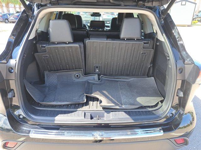 used 2023 Toyota Highlander car, priced at $36,709