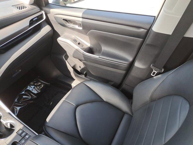 used 2023 Toyota Highlander car, priced at $36,709