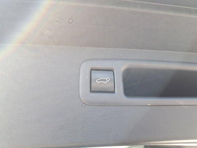 used 2023 Toyota Highlander car, priced at $36,709