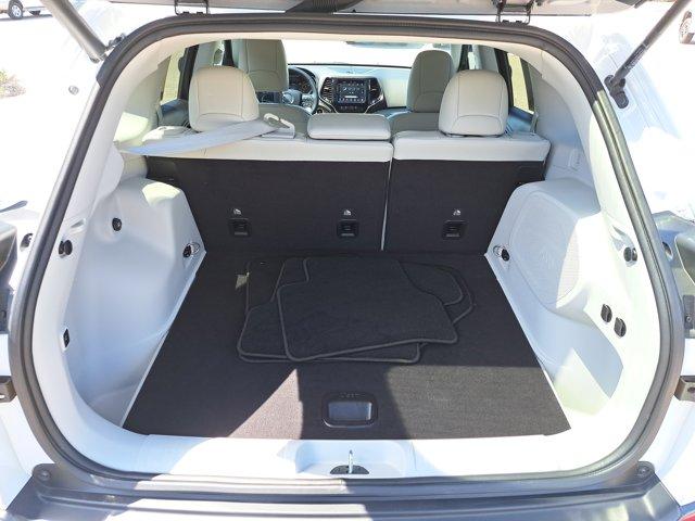 used 2022 Jeep Cherokee car, priced at $23,438