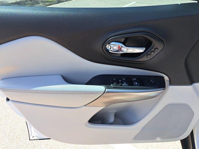 used 2022 Jeep Cherokee car, priced at $23,438