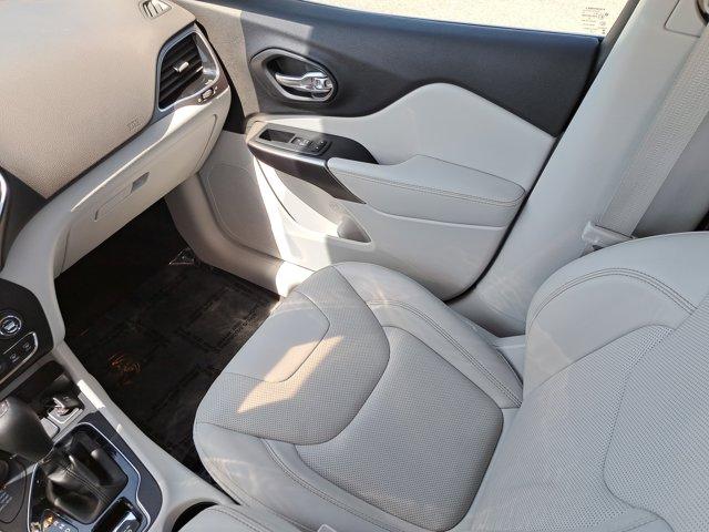 used 2022 Jeep Cherokee car, priced at $23,438