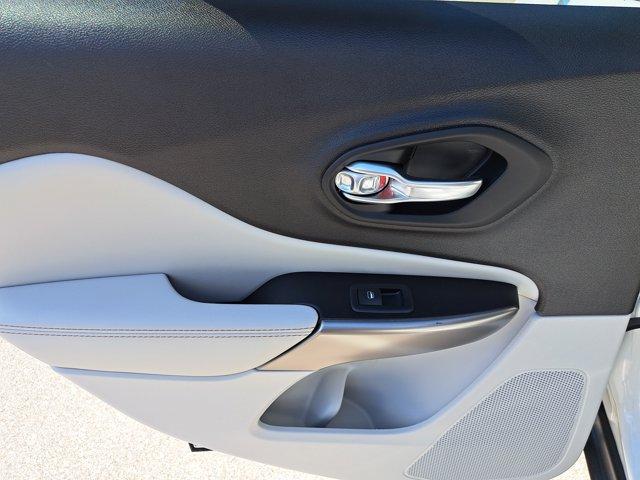 used 2022 Jeep Cherokee car, priced at $23,438