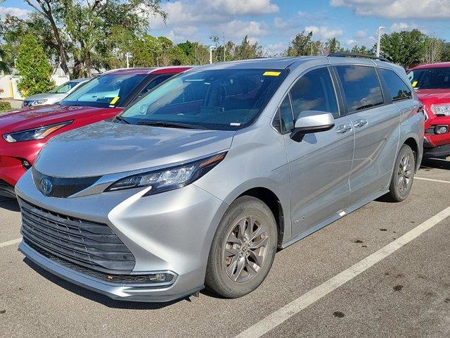 used 2021 Toyota Sienna car