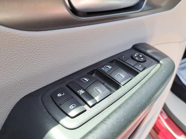 used 2021 Chrysler Pacifica car, priced at $22,457