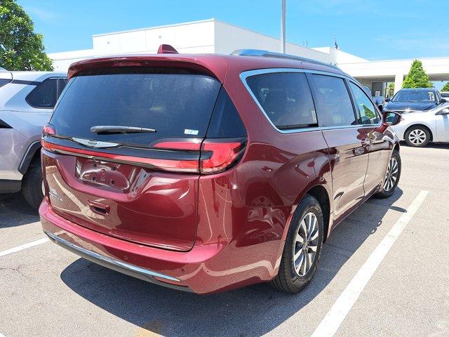 used 2021 Chrysler Pacifica car, priced at $20,991