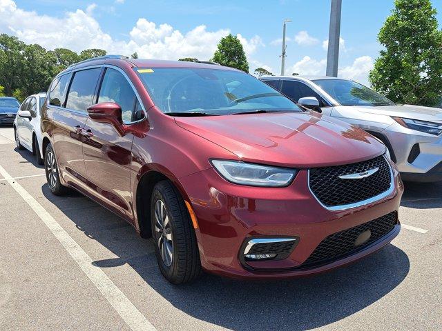 used 2021 Chrysler Pacifica car, priced at $20,991