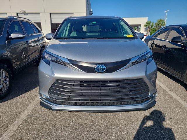 used 2024 Toyota Sienna car