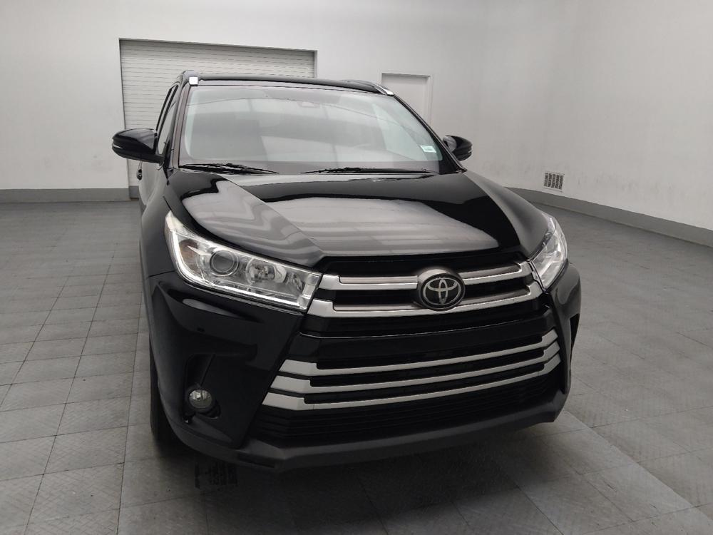 used 2019 Toyota Highlander car, priced at $25,495