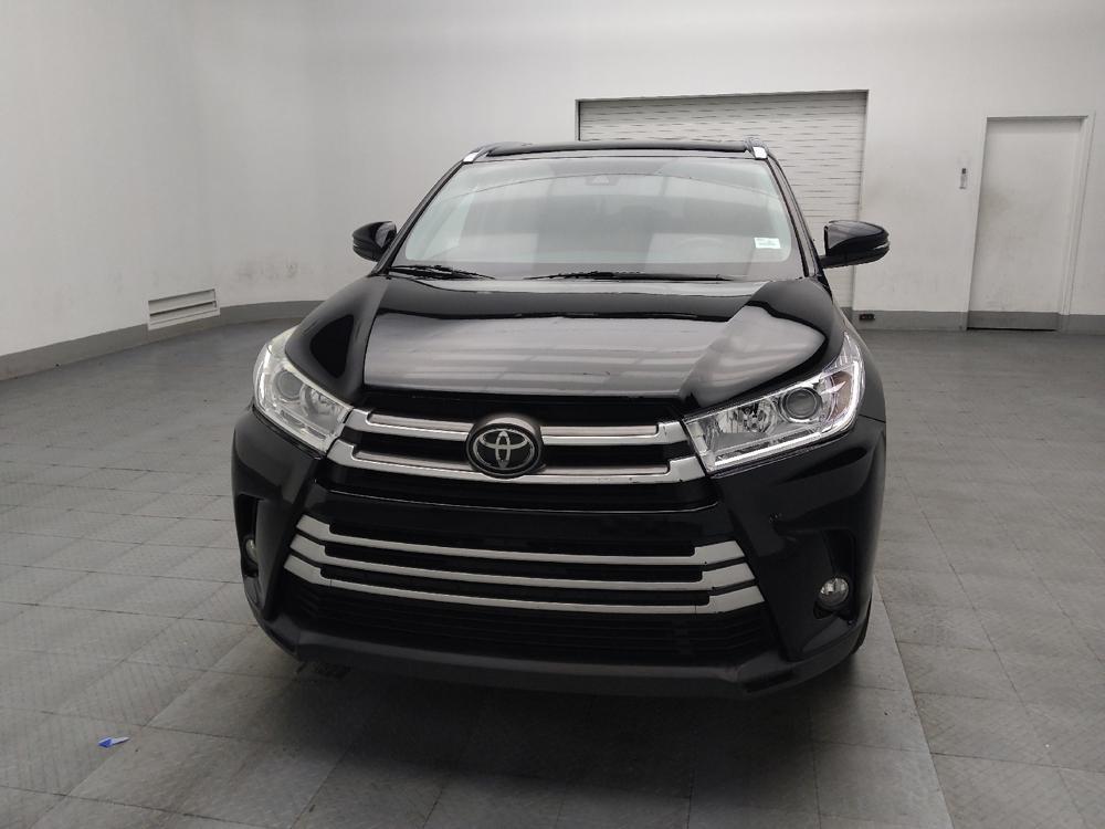 used 2019 Toyota Highlander car, priced at $25,495