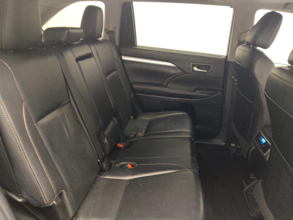 used 2019 Toyota Highlander car, priced at $25,495
