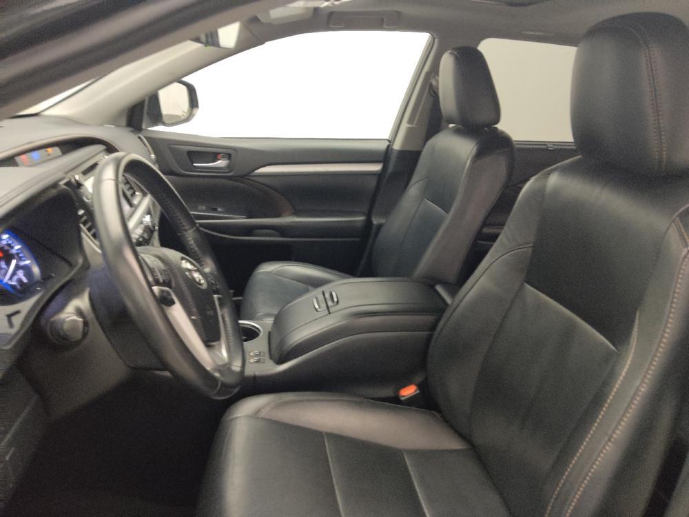 used 2019 Toyota Highlander car, priced at $25,495