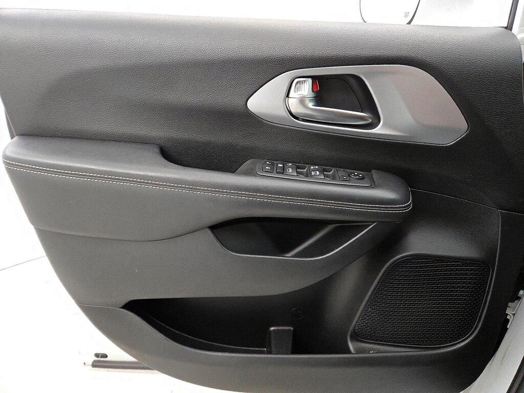 used 2020 Chrysler Pacifica car, priced at $28,998