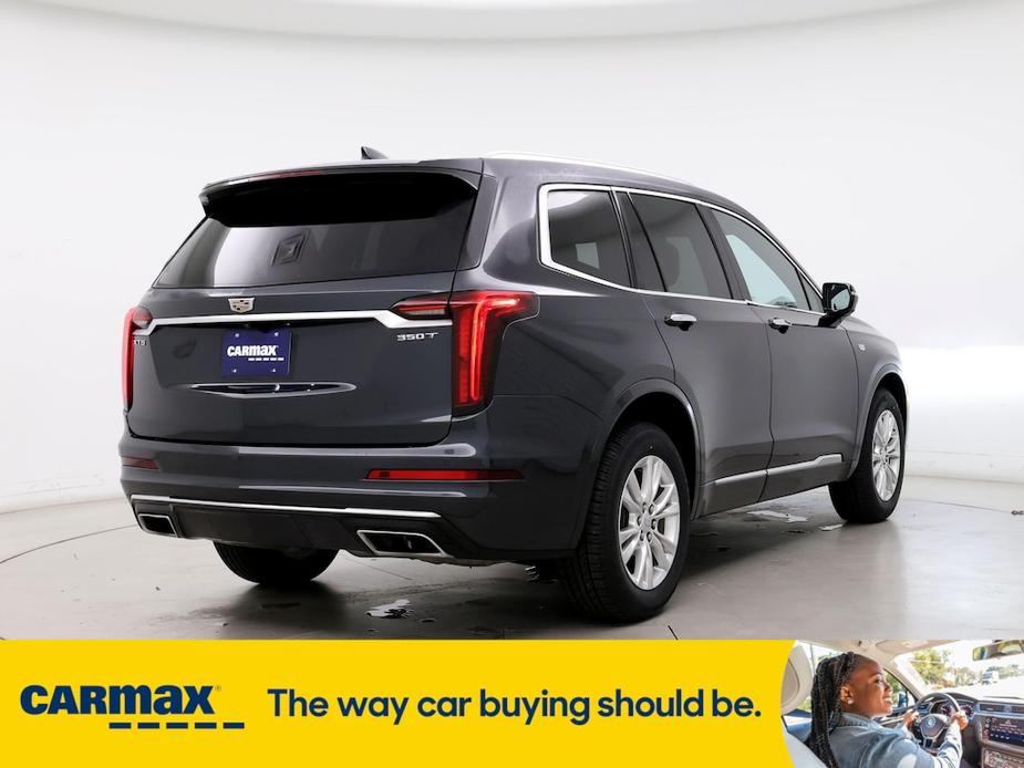 used 2022 Cadillac XT6 car, priced at $33,998