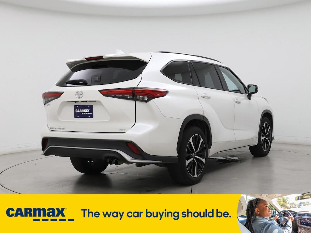 used 2021 Toyota Highlander car, priced at $37,998