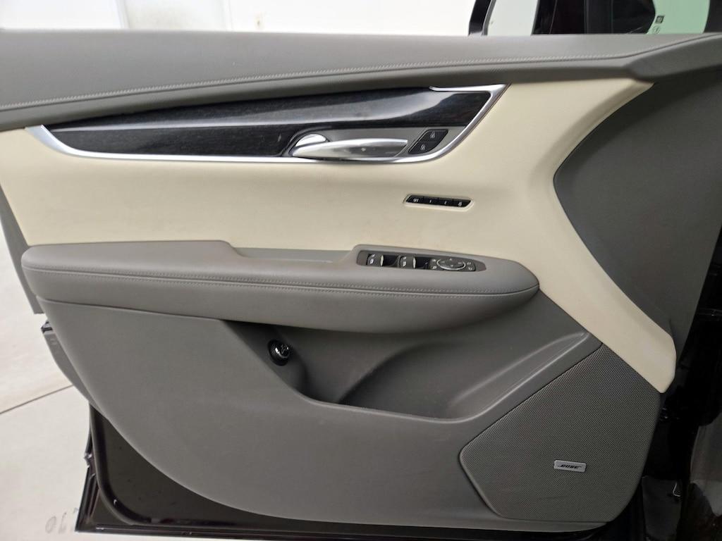 used 2021 Cadillac XT6 car, priced at $33,998