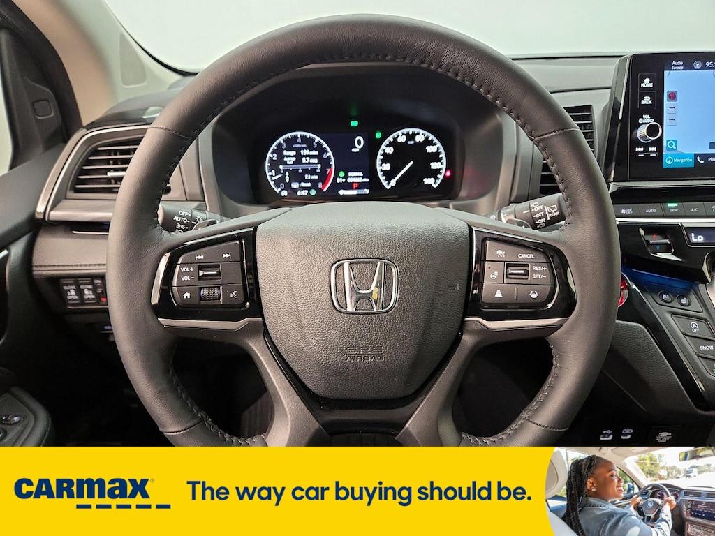 used 2025 Honda Odyssey car, priced at $49,998