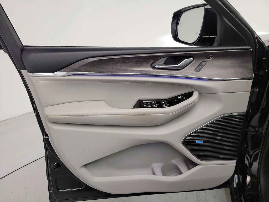 used 2022 Jeep Grand Cherokee car, priced at $38,998