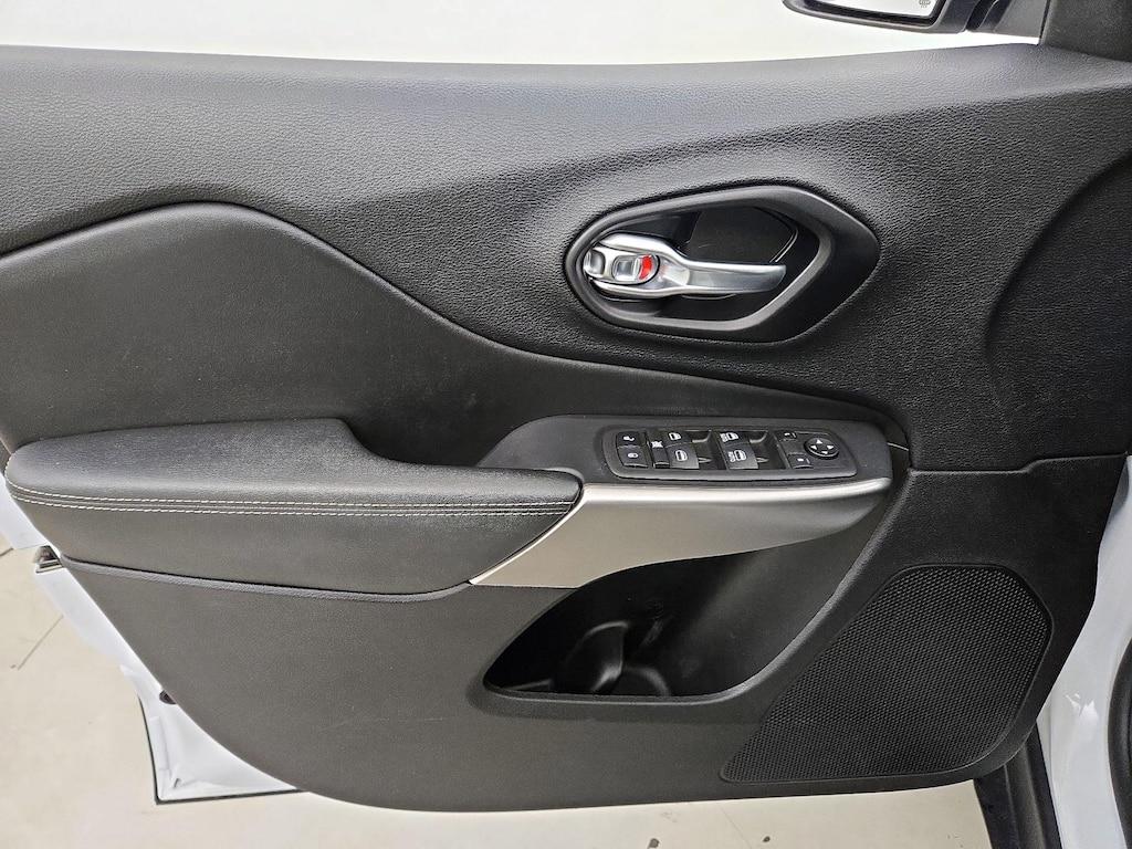 used 2021 Jeep Cherokee car, priced at $23,998