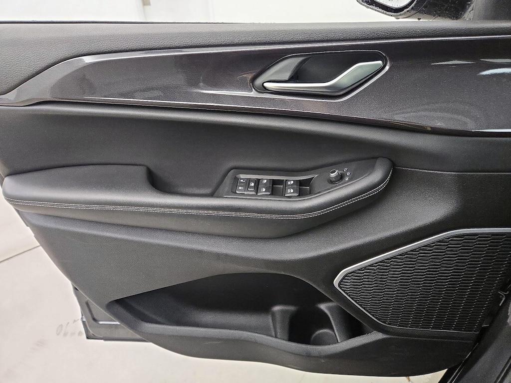 used 2022 Jeep Grand Cherokee L car, priced at $30,998