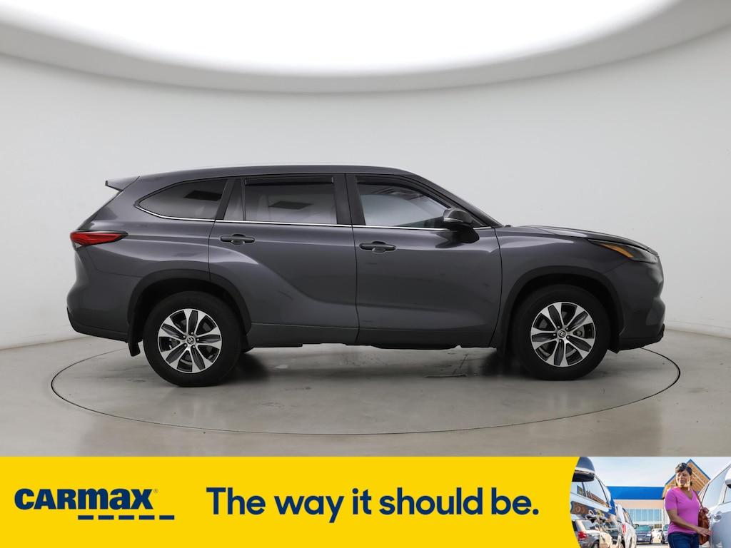 used 2023 Toyota Highlander car, priced at $38,998
