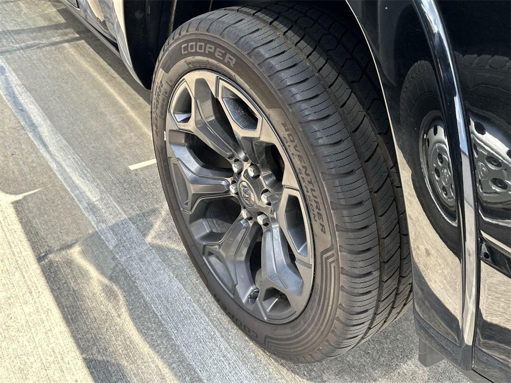 used 2021 Ram 1500 car, priced at $35,381