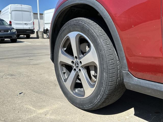 used 2019 Mercedes-Benz GLC 300 car, priced at $19,081