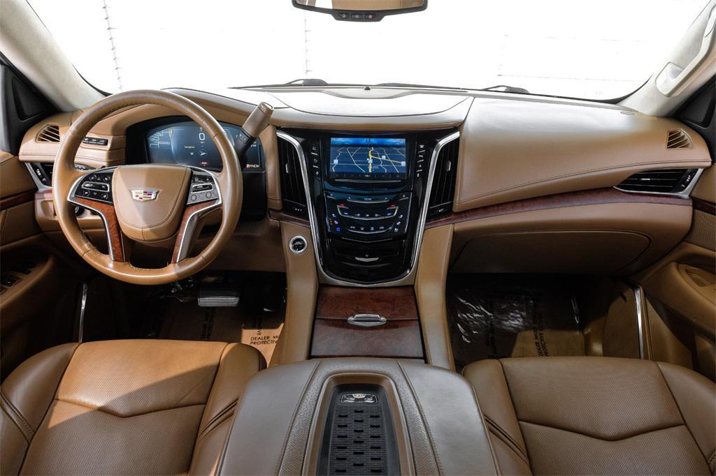 used 2015 Cadillac Escalade ESV car, priced at $22,781