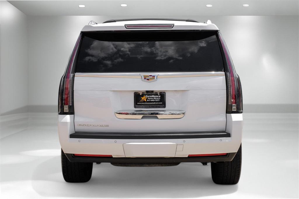 used 2020 Cadillac Escalade car, priced at $36,581