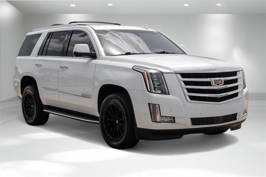 used 2020 Cadillac Escalade car, priced at $36,581