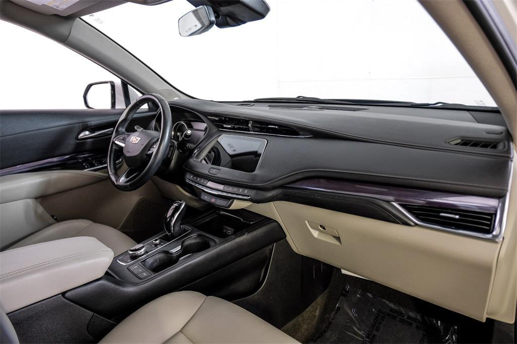 used 2023 Cadillac XT4 car, priced at $23,581