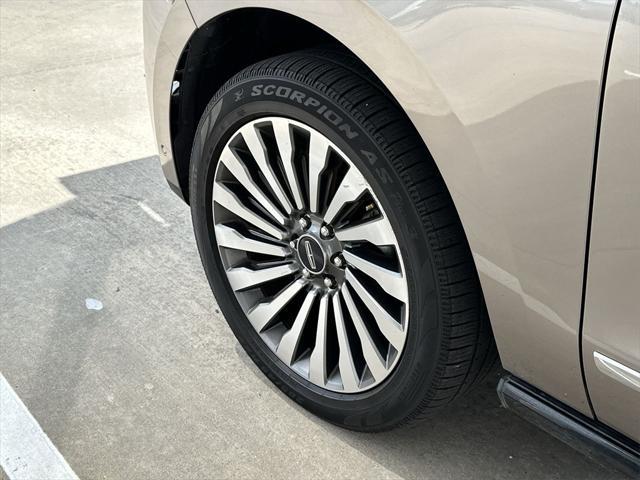 used 2019 Lincoln Navigator car, priced at $35,481