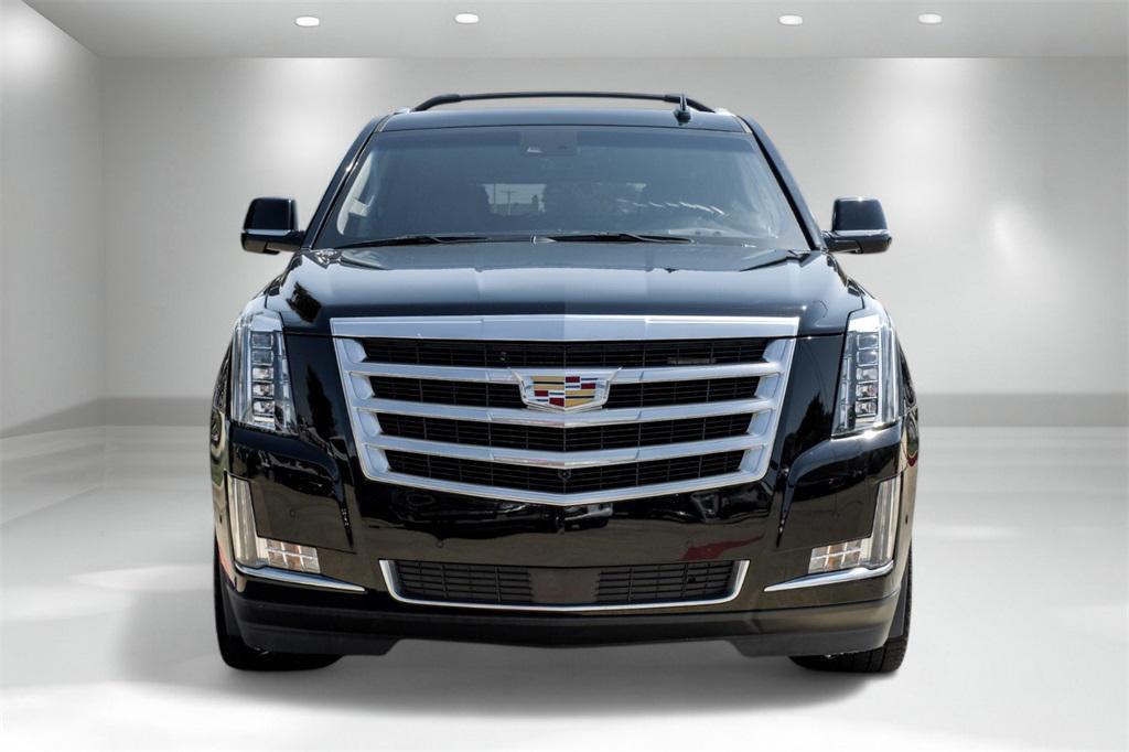 used 2018 Cadillac Escalade ESV car, priced at $30,981