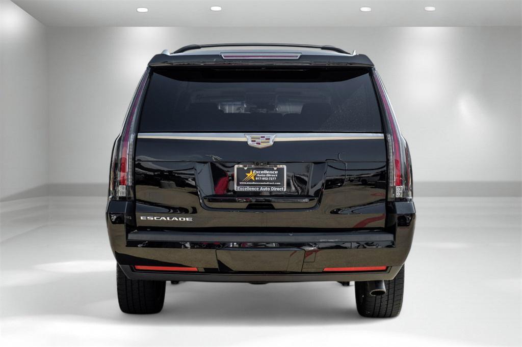 used 2018 Cadillac Escalade ESV car, priced at $30,981
