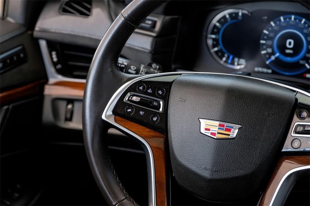 used 2018 Cadillac Escalade ESV car, priced at $30,981